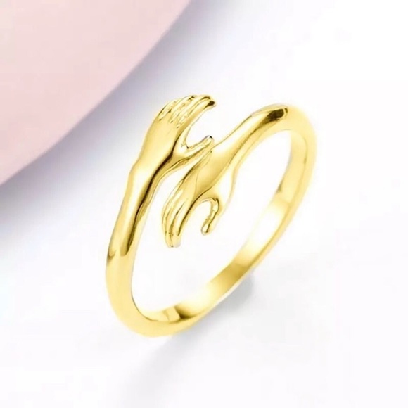 🔵𝟲𝟱%𝗢𝗙𝗙 𝗯𝘂𝗻𝗱𝗹𝗲𝘀 𝟯+🔵 NEW Hugging Arms Adjustable Ring - Picture 3 of 13